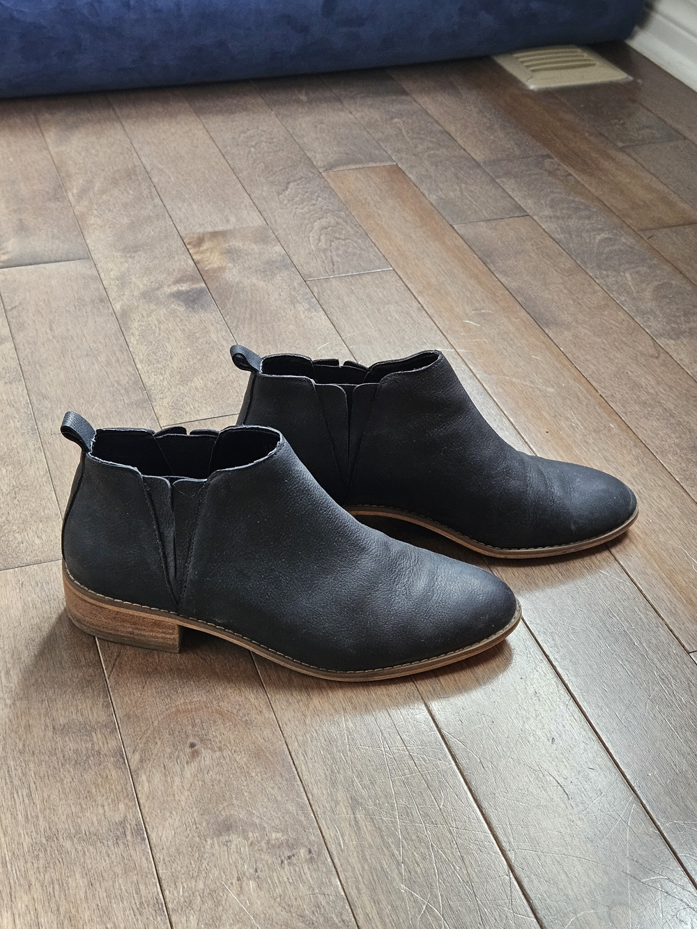 BP Classic Black Women's Chelsea Ankle Boots
